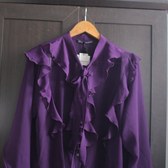 NWT PURPLE TIED BLOUSE WITH RUFFLES. - Picture 6 of 8